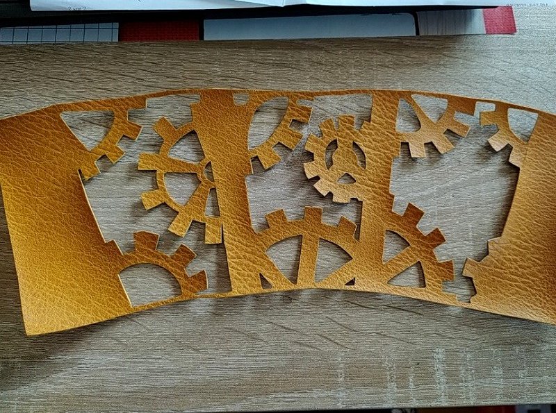  Découpe pièces top hat