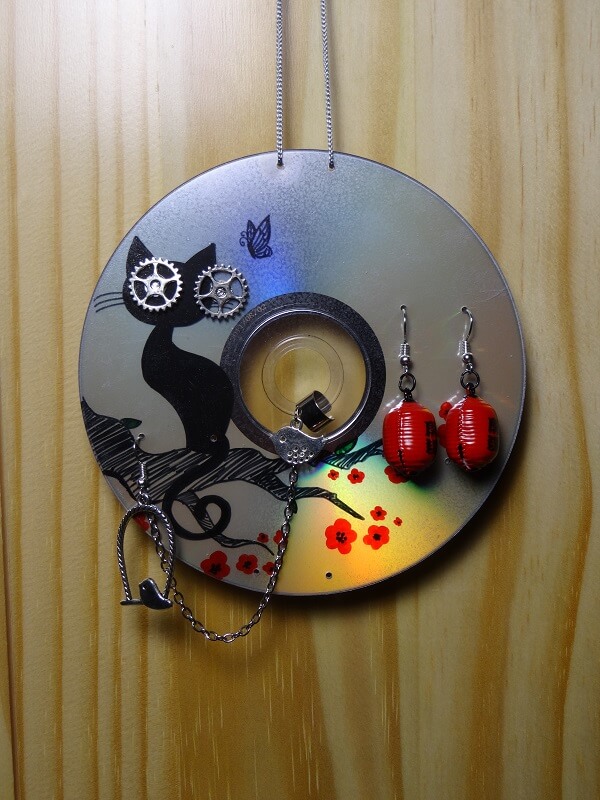 Rangement boucles d'oreille CD chat