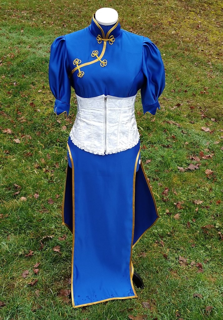 Robe Chun Li et serre taille