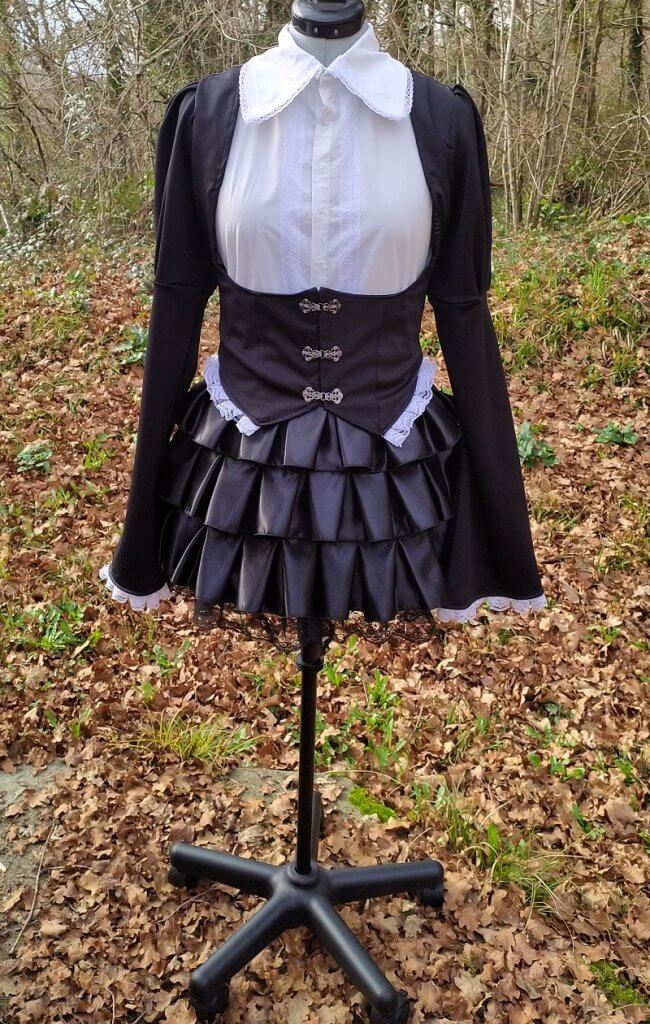 Tenue Erza lolita (Fairy Tail)